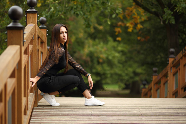 Preview Portrait — Esi