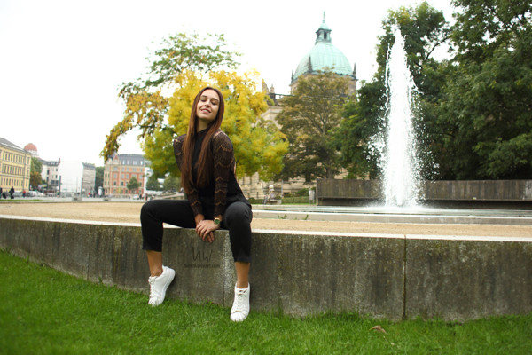 Preview Portrait — Esi