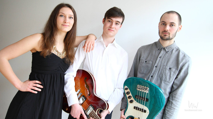 Preview Portrait — Marie Luisa Ehrlich und Band