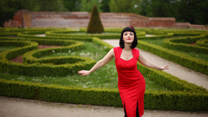 Preview Portrait — Miss Cherry